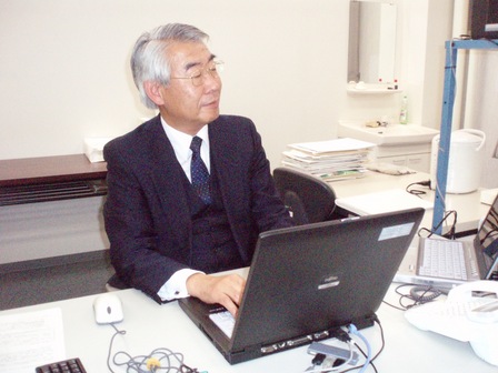 地球を救う環境マネジメントを開拓する鈴木教授